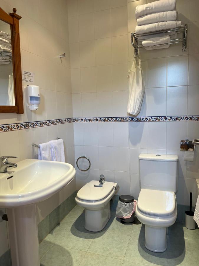 Hostal Villa El Colmenar Mombeltrán Εξωτερικό φωτογραφία