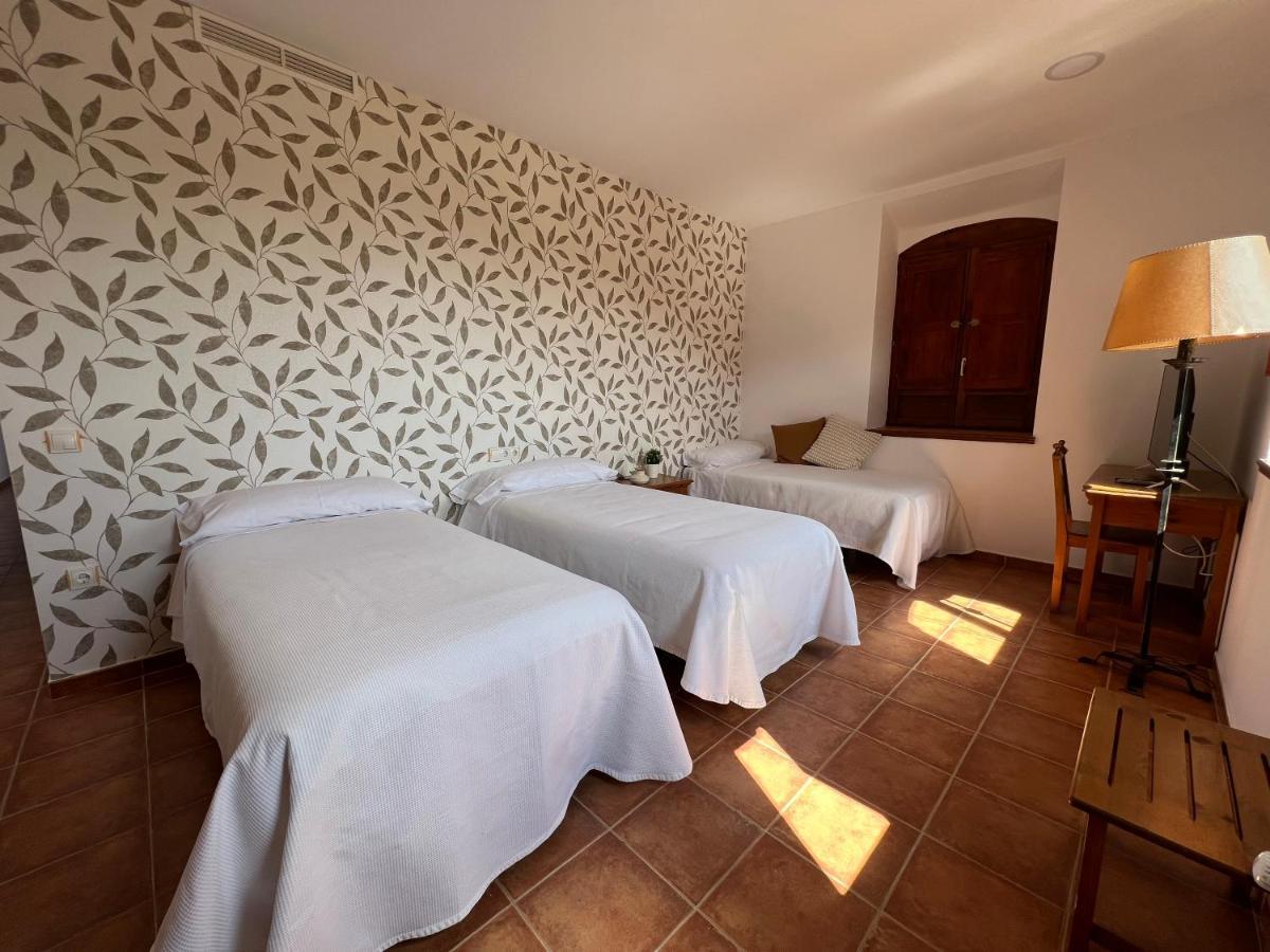 Hostal Villa El Colmenar Mombeltrán Εξωτερικό φωτογραφία